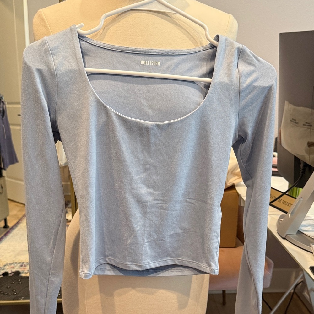 Hollister Women's Sky Blue Long Sleeve Tee